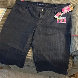 Lee Classic Fit Denim Capris